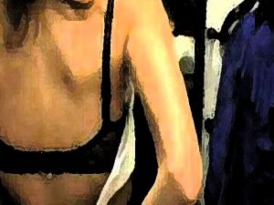 İÇ ÇAMAŞIRLI FOTOĞRAFLARINI İNTERNETTE GÖRÜNCE