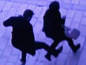 CAMİDE GENÇ KADINA TEKME TOKAT BÖYLE GİRİŞTİ