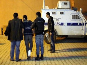 NUSAYBİN'DE PKK YANDAŞLARI KOMİSERİ VURDU