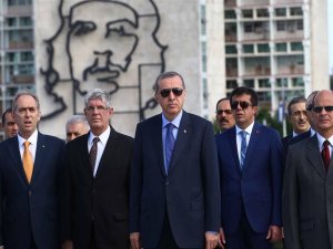 ERDOĞAN'IN GÖZÜ ONLARIN SARAYINDA KALMIŞ