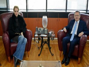 TUĞÇE KAZAZ'DAN AKP'Lİ BAŞKANA ZİYARET