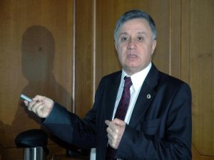 ÜNİVERSİTEDE YÖNETİMİNE  ŞOK EDEN  İCRA