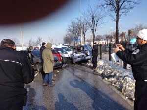 BURSA'DA100 ARAÇLIK ZİNCİRLEME KAZA