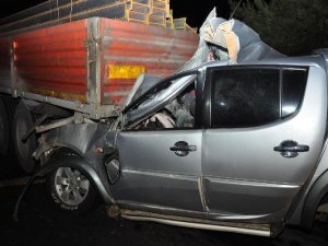 KATLİAM GİBİ KAZA 5 ÖLÜ 2 YARALI