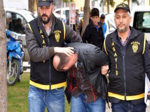 PERUKLU DOLANDIRICI BÖYLE YAKALANDI