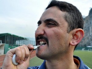 DİLİ BOĞAZINA KAÇAN FUTBOLCU BAKIN NASIL KURTARILDI