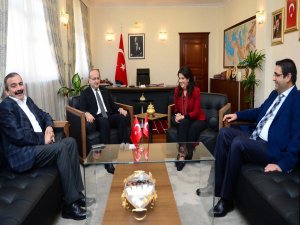 AKP'NİN DOLMABAHÇE'DE KANDIRDIĞI HDP VE KANDİL'DEN İLGİNÇ AÇIKLAMA