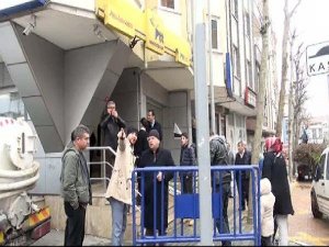 İSTANBUL'DA SİLAHLI SOYGUN