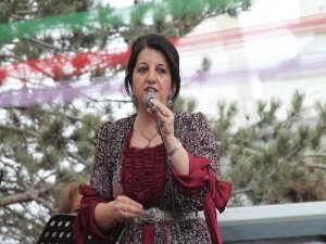 PERVİN BULDAN İLE POLİS ARASINDA ÖCALAN TARTIŞMASI