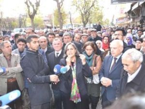 'AKP ya faşist, ya da Müslüman olacak'