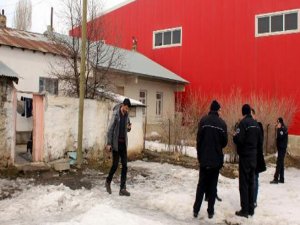 BOŞANMAK İSTEDİ 35 YILLIK KOCASI KAFASINDAN VURDU