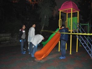 İZMİR'DE BİR ÜNİVERSİTE ÖĞRENCİSİ DAHA ÖLDÜRÜLDÜ