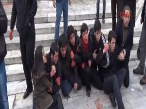 İSTANBUL'DA BERKİN ELVAN EYLEMLERİNE POLİS MÜDAHALESİ