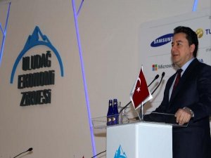 ALİ BABACAN İÇİNİ EKONOMİ ZİRVESİNDE DÖKTÜ