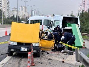 ADANA'DA TIR DEHŞETİ 1 ÖLÜ 4 YARALI