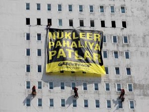 GREENPEACE'DEN MERSİN'DE YÜREK HOPLATAN EYLEM