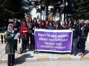 TECAVÜZCÜSÜNÜN BAŞINI KESEN KADIN DAVASINDA FLAŞ KARAR