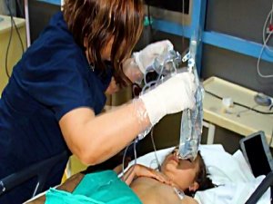 ÖĞRENCİ SERVİSİ ŞARAMPOLE UÇTU 10 YARALI