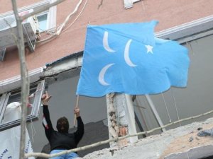 MASKE TAKIP BAYRAK AÇTILAR