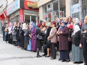 RUSYA'DA TÜRK MÜHENDİSİN BOĞAZINI KESTİLER