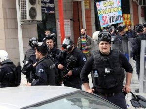 SİİRT'TE  OLAY 2 POLİS YARALI