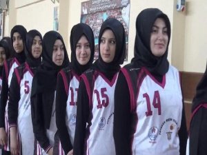 İMAM HATİP KIZ BASKET TAKIMINA ONAY