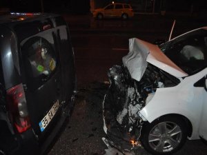 İZMİR'DE FECİ KAZA 1 ÖLÜ