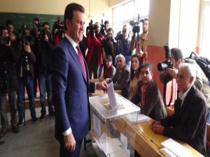 CHP İSTANBUL'DA SANDIKTAN "ŞOK" ÇIKTI