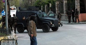 İSTANBUL EMNİYETİNE SALDIRIDAN CANLI YAYIN