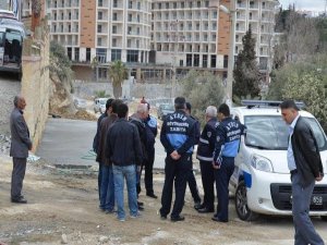 AKDENİZ FOKU YUVASINA DOZER TEPKİSİ