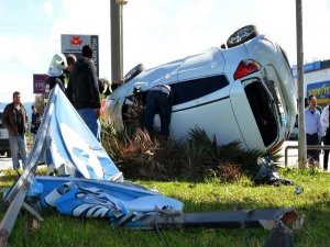 FECİ KAZADA 19 YAŞINDA GENÇ ÖLDÜ