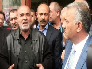 AKP REYHANLI'DA ADAY DEPREMİ