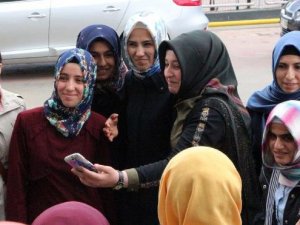 SÜMEYYE ERDOĞAN DÜNYAYA AÇILIYOR