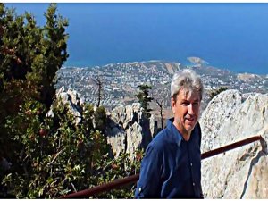 EMNİYET MÜDÜRÜ EVİNDE BEYLİK TABANCASIYLA İNTİHAR ETTİ