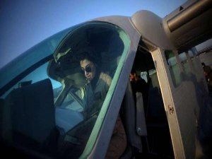 DÜNYANIN EN GÜZEL KADIN PİLOTUNA ÖDÜL