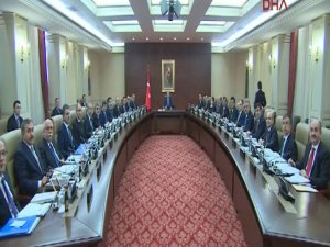 ERDOĞAN BAKANLARI YİNE SARAYINDA TOPLUYOR