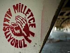 CHP'NİN DAVUTOĞLU'NA "ALKIŞ" YANITI SOSYAL MEDYAYI SALLADI