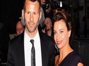 ÜNLÜ  FUTBOLCULARIN  SEKS KASETİ KORKUSU