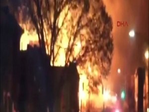 AMERİKA'DA SOKAĞA ÇIKMA YASAĞI İLAN EDİLDİ