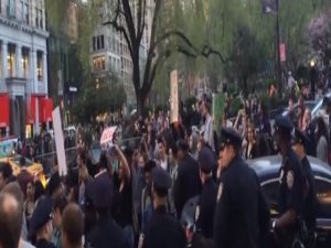 MELİH GÖKÇEK'E AMERİKA'DAN BİR KAPAK DAHA