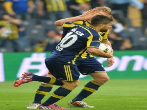 FENERBAHÇELİ FUTBOLCULARDAN TARAFTARA MESAJ