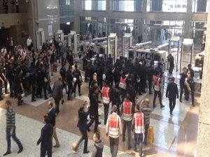 POLİSTEN AVUKATLARA ÇOK SERT MÜDAHALE