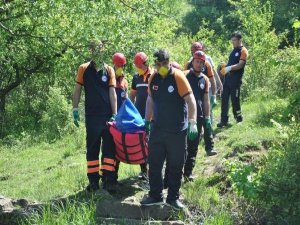 ULUDAĞ'DA AĞACA ASILI GENÇ KIZ BULUNDU