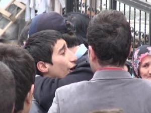 Baltayla Oğlunu Öldürdü !