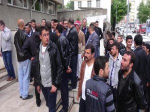 ERDOĞAN'A BOZKURT YAPAN KADIN GÖZALTINA ALINDI UŞAK AYAĞA KALKTI