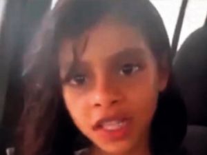 Dünya bu küçük gelini izliyor..