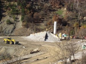 Köylüler bakanlığa dava açtı, muhtarlar bakanlık yanında yer aldı!