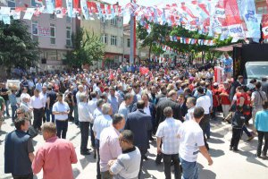 MUHARREM İNCE'DEN VATANDAŞA "HELAL PARA" İLE SİMİT