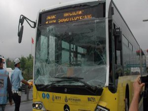 METROBÜS FACİASINDA CAN PAZARI;3 AĞIR 16 YARALI