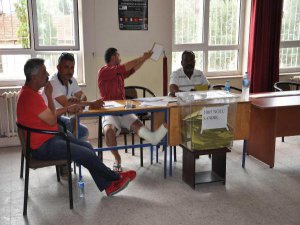 FUAT AVNİ'NİN LİSTESİNDEKİ SANDIK BAŞKANI GÖREVDEN ALINDI